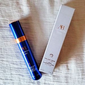 Augustinus Bader The Light Cream Full Size 1oz 30ml like new with box